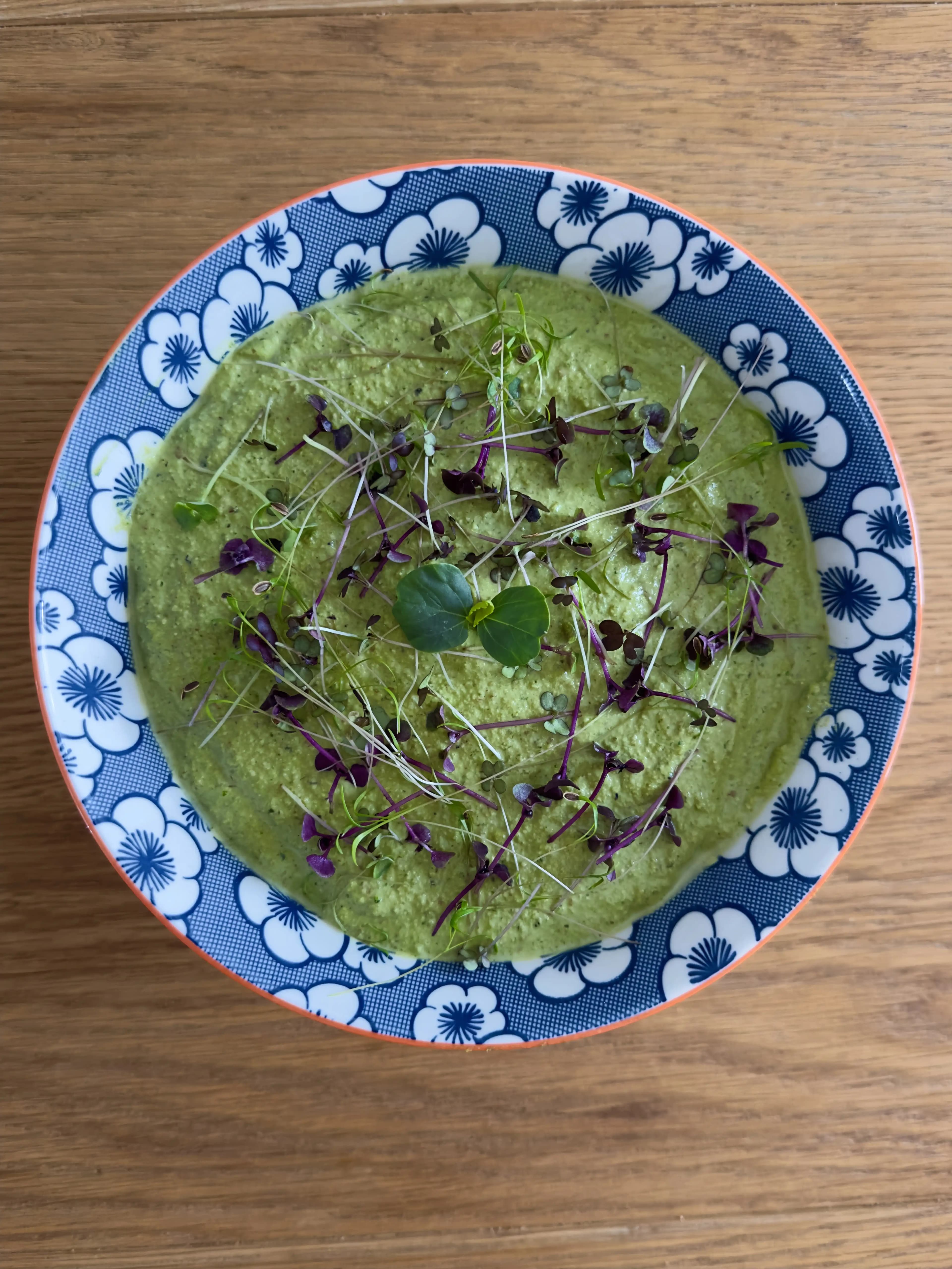 Plat gastronomique dressé avec des micro-pousses GreenLab