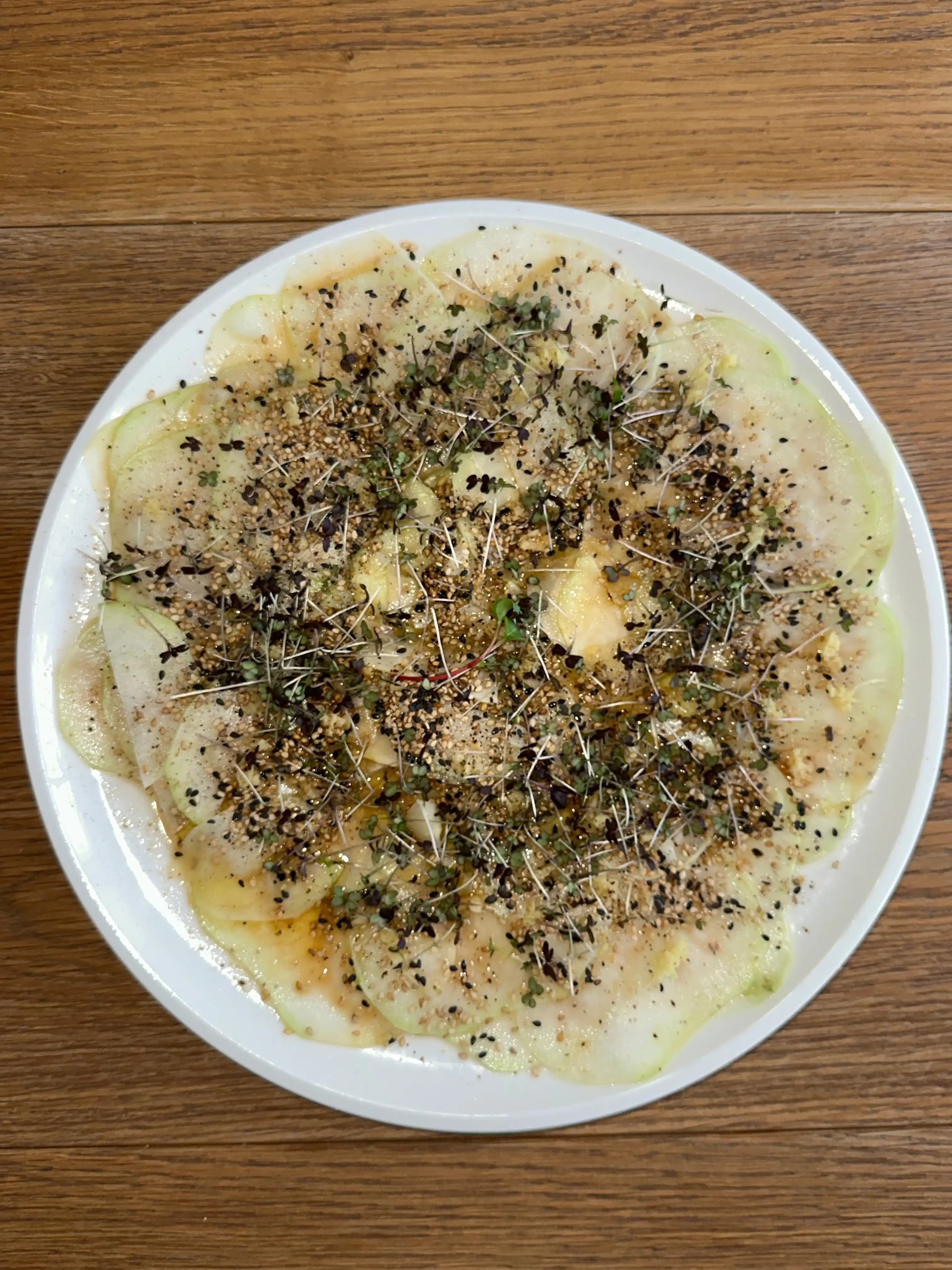 Plat gastronomique dressé avec des micro-pousses GreenLab